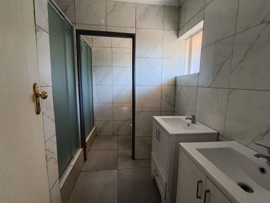 17 Bedroom Property for Sale in Universitas Free State